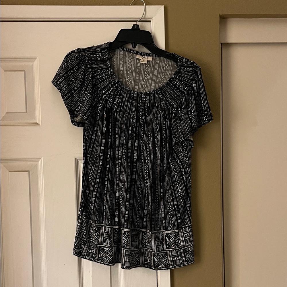 Style & Co Black and White Geometric Blouse